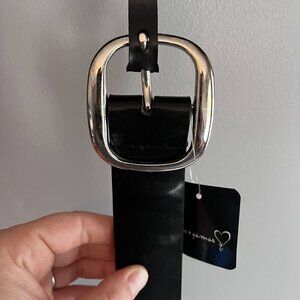 Jules & James Black Belt S/M Leather Black New with Tags